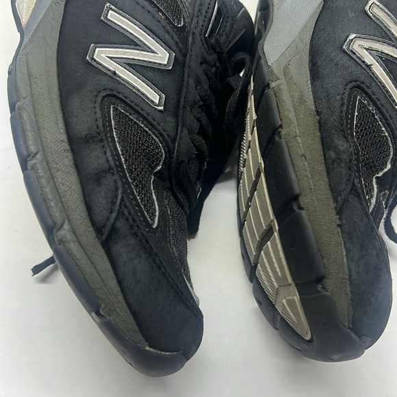 New Balance 990 V5 Running Shoe black size 9 Women’s/Men’s 7 - Picture 14 of 16